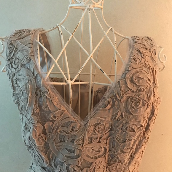 Dress - Picture 2 of 4